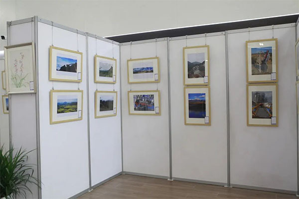 “光影翰墨铸情七十载 妙笔丹青喜迎二十大”主题书画摄影展