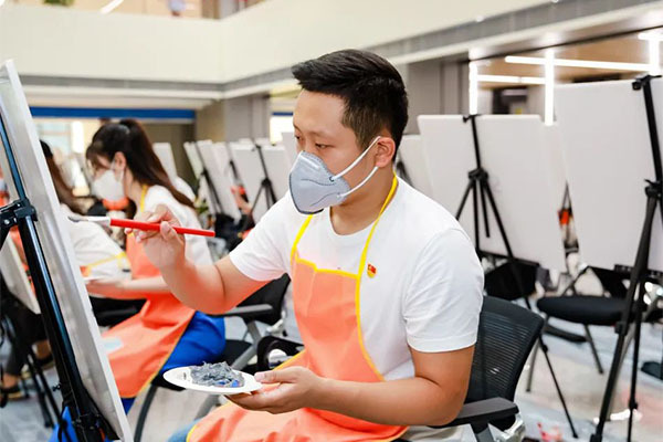 “砥砺七十年 携手创未来”主题绘画活动