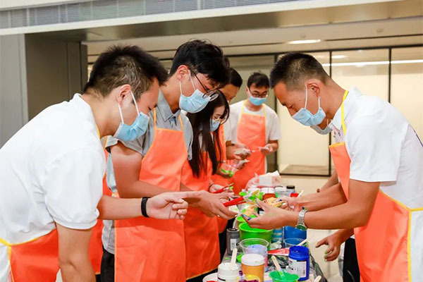 “砥砺七十年 携手创未来”主题绘画活动